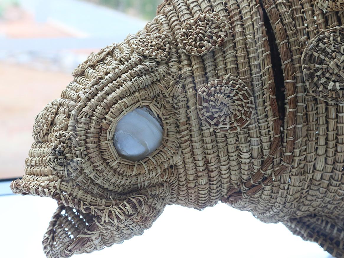Lizard-like art piece