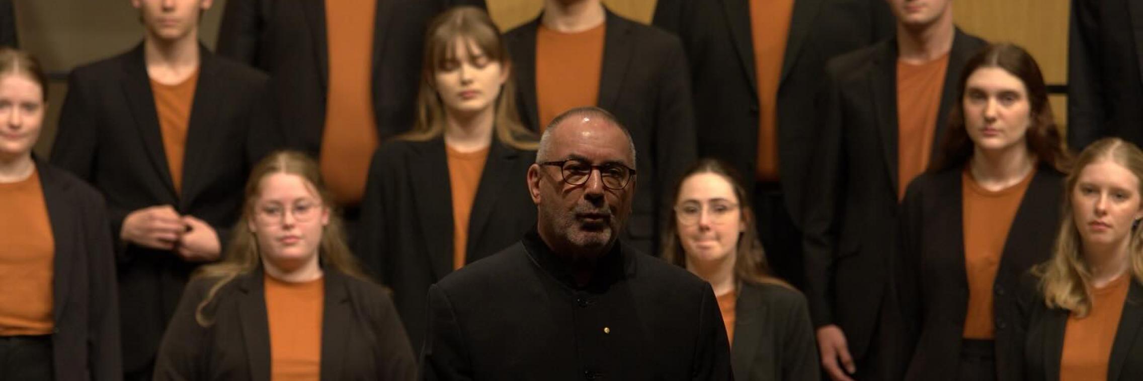 Carl Crossin and Gondwana Chorale Tour Canada and the USA