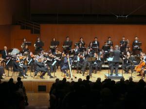 Dylan Crismani's 'Coming Together' for Didgeridoo, Sheng and Orchestra at Hong Kong City Hall, with Luke Dollman (conductor), William Barton (didgeridoo), Loo Sze-wang (Sheng) and the Hong Kong Sinfonietta. Photo: © HK Sinfonietta Ltd