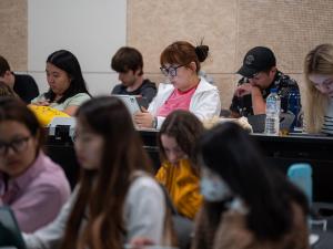 students in eLearning class