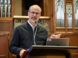 Associate Professor Peter Burdon announces the Excellence in Learning and Teaching Awards 