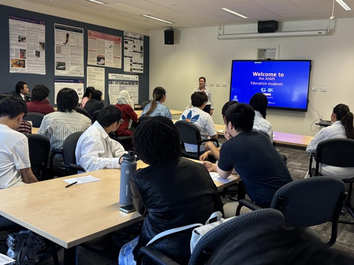 School of Education international students learn from a local teacher