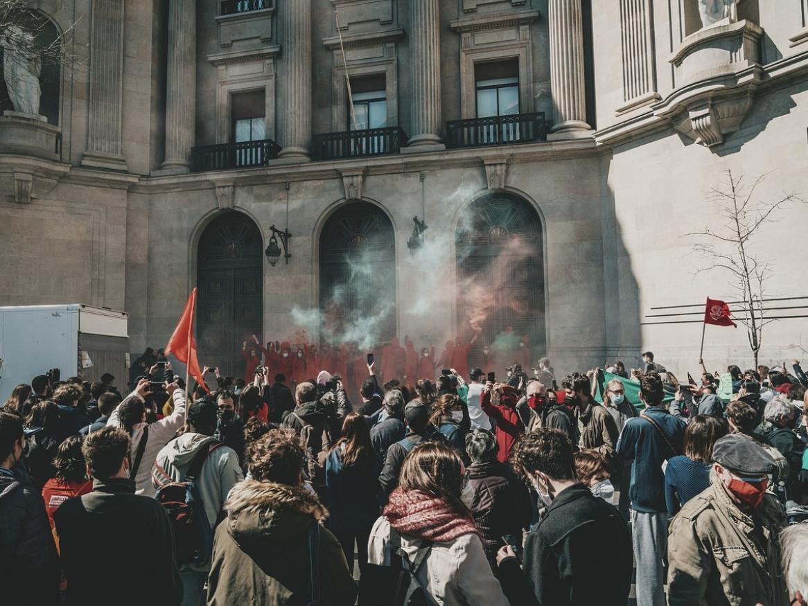 A group of protestors at a riot